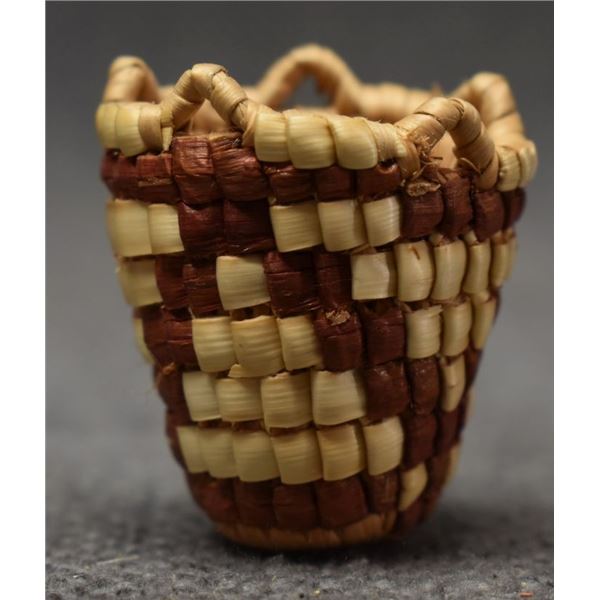 KLICKITAT INDIAN BASKET