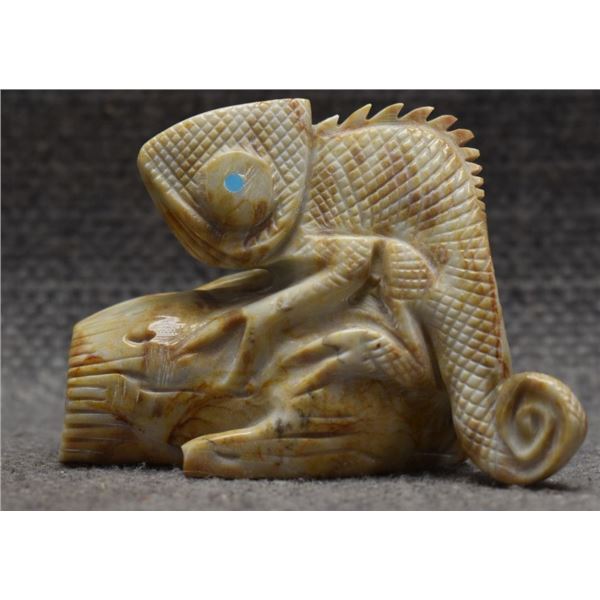 ZUNI INDIAN FETISH (H. SANDY)