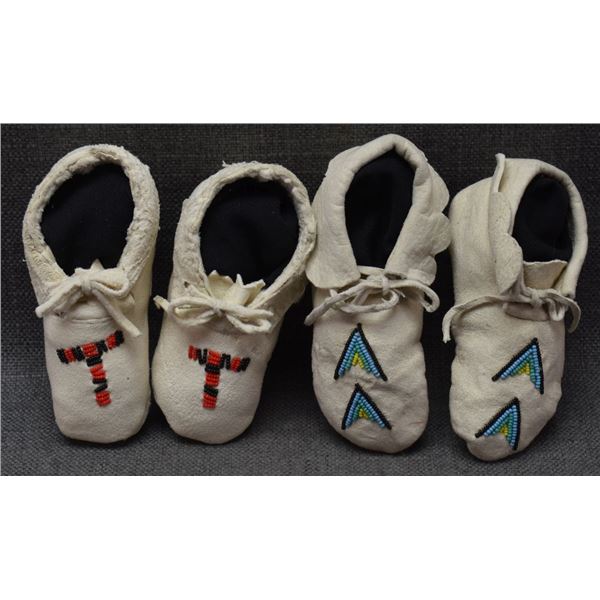 PLAINS INDIAN MOCCASINS