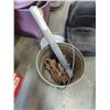 Image 2 : METAL RODS, GALVANIZED BUCKET, PULLEY, CLAMP AND SEAT