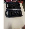 Image 2 : CASED ADJUSTABLE DUMBELL SET