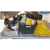 Image 1 : TOTE OF AUTOMOTIVE PARTS AND ELECTRICAL