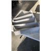 Image 2 : LOT OF SPRING ARM LIGHTS AND METAL BRACKETS