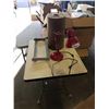 Image 1 : ROLL OF PAPER, DISPENSER AND DESK LAMP