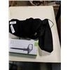 Image 3 : NEW SOLAR LIGHTS AND WORKING NECK MASSAGER