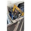 Image 2 : 2 TRAYS OF CLAMPS AND METAL BRACKETS