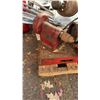 Image 4 : VINTAGE BLACK AND DECKER VALVE GRINDER