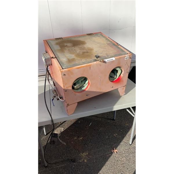 SAND BLASTING BOX