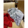 Image 3 : ITALY JACKET AND ARTIFICIAL SHEEP THROW