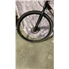 Image 2 : BLACK AND RED SCHWINN BIKE