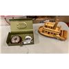 Image 1 : WOODEN SHIP WITH WETHAER GUIDE AND METAL BOX