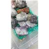 Image 2 : TRAY OF SEMI PRECIOUS STONES