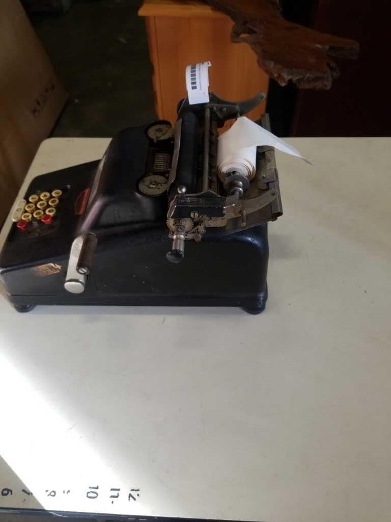 VINTAGE SUNDSTRAND SPEED ADDING MACHINE