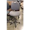 Image 2 : 2 GAS LIFT ROLLING CHAIRS