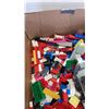 Image 2 : TRAY OF LEGO AND BUILDING BLOCK TOYS