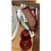 Image 8 : 2 TRAYS OF COLLECTIBLES, TEALIGHT HOLDERS, PALTES