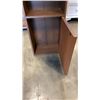 Image 2 : 6FT SHELF WITH CUPBOARD
