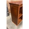 Image 8 : PAIR OF BOOK SHELVES