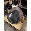 Image 1 : ROUND 32 INCH MIRROR AND OVAL WALL MIRROR