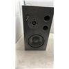 Image 2 : PAIR OF ELESIS M1 ACTIVE REFERENCE MONITORS POWERED SPEAKERS