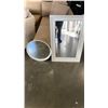 Image 1 : 2 WHITE MIRRORS