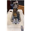 Image 8 : WHITE TREADLE BASE SEWING MACHINE