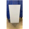 Image 8 : BEIGE 4 DRAWER FILING CABINET