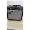 Image 2 : FENDER 15R GUITAR AMP WORKING
