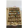 Image 2 : 2 TIER ORGANIZER OF CHRISTMAS ORNAMENTS
