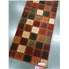 Image 2 : CARPET RUNNER APPROX 2 FOOT X 7 FOOT