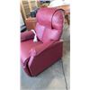 Image 2 : PRIDE LEATHER ELECTRIC LIFT CHAIR - TESTED WORKING