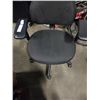 Image 3 : BASICS ADJUSTABLE OFFICE CHAIR