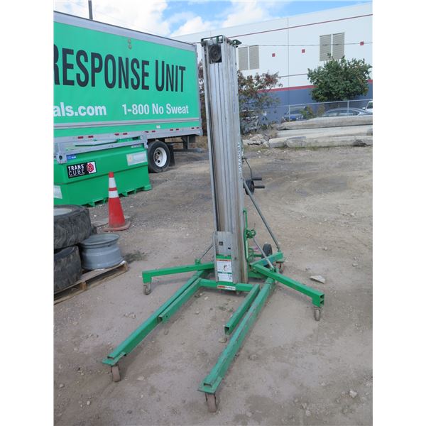 2017 Genie SLC-24 Superlift Contractor Lift