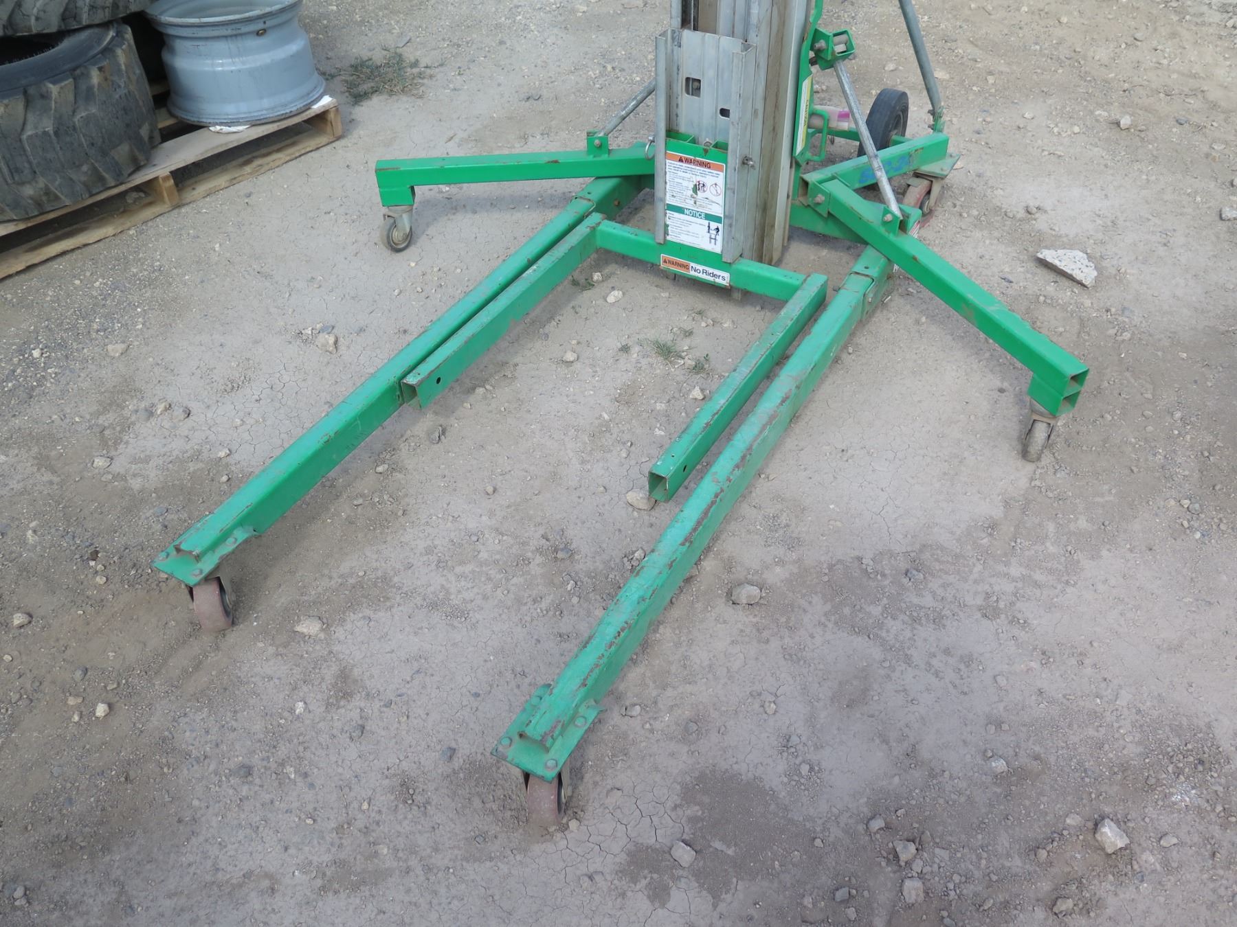 2017 Genie SLC-24 Superlift Contractor Lift
