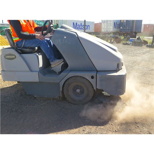 2015 Advance SW8000 Street Sweeper -Starts & Runs