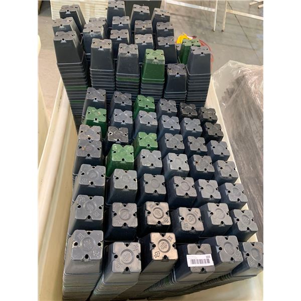 Lot of 4 inch plastic grow containers - approx 1000 units