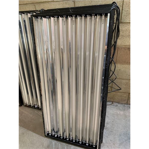 Grow Light 8 bulb Fixture 110V with plug in and switch