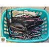 Image 1 : BASKET OF QUALITY AND GRIPPY HANGERS