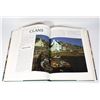 Image 2 : SCOTTISH CLANS & TARTANS HARDCOVER BOOK
