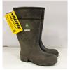 Image 1 : PAIR OF NEW BAFFIN INDUSTRIAL SZ 5 RUBBER BOOTS