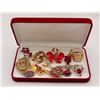 Image 1 : 12 RED-TONE VINTAGE BROOCHES + BROUCHER