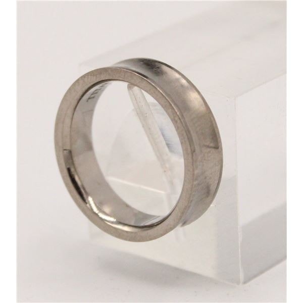 NEW TITANIUM SIZE 7.5 RING