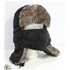 Image 1 : FAUX FUR LINED HAT WITH DETACHABLE/WASHABLE MASK.