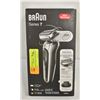 Image 1 : NEW BRAUN SERIES 7 SHAVER KIT - 360o FLEX,