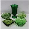 Image 1 : FIVE GREEN GLASS COLLECTABLES INCLUDING BRODY VASE