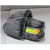Image 1 : NEW PAIR OF MED/LG LEMON BRAND OPEN TOED SLIPPERS