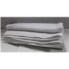 Image 1 : NEW HOTEL COLLECTION WHITE BATH TOWEL