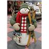 Image 1 : INDOOR/OUTDOOR DRESSED SNOWMAN HOLDING