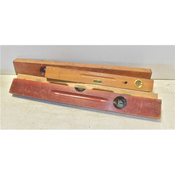VINTAGE WOOD LEVEL