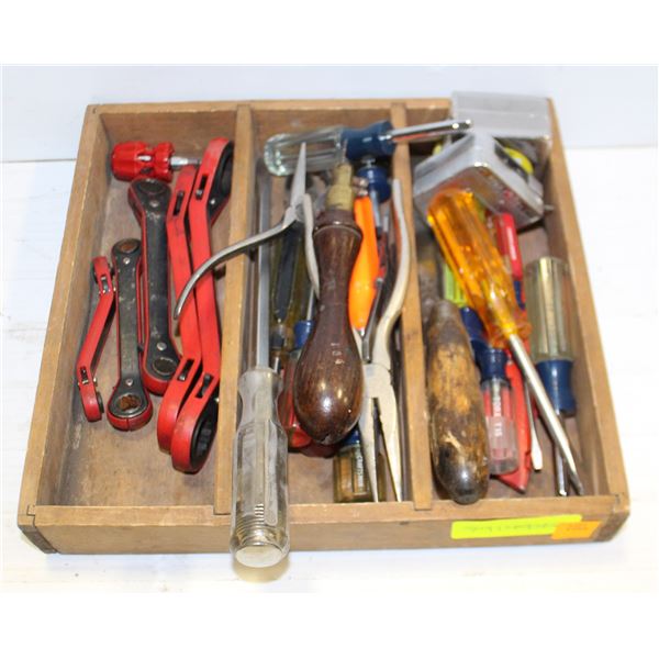 LOT OF MISC ESTATE TOOLS